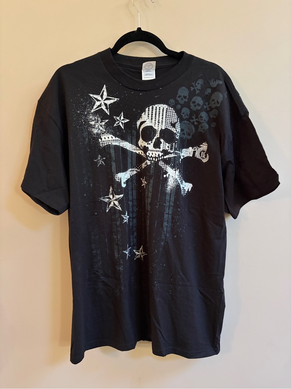 Delta Pro Weight Vintage Skull Crossbones Skeleton Graphic Cotton Tee T-Shirt
